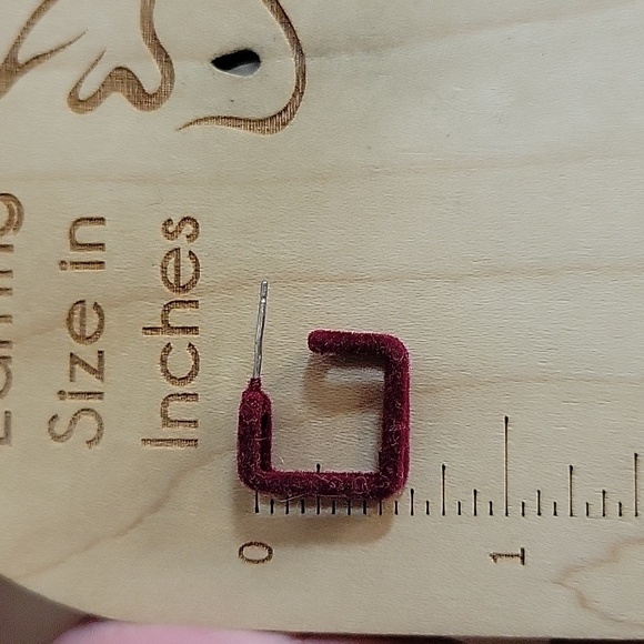 Velvet Flocked Huggie Earrings - Picture 6 of 7